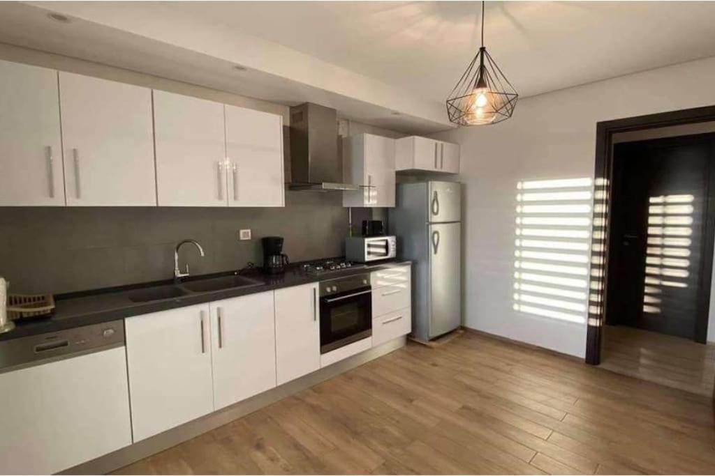 Appartement In Jardins Carthage S3 *